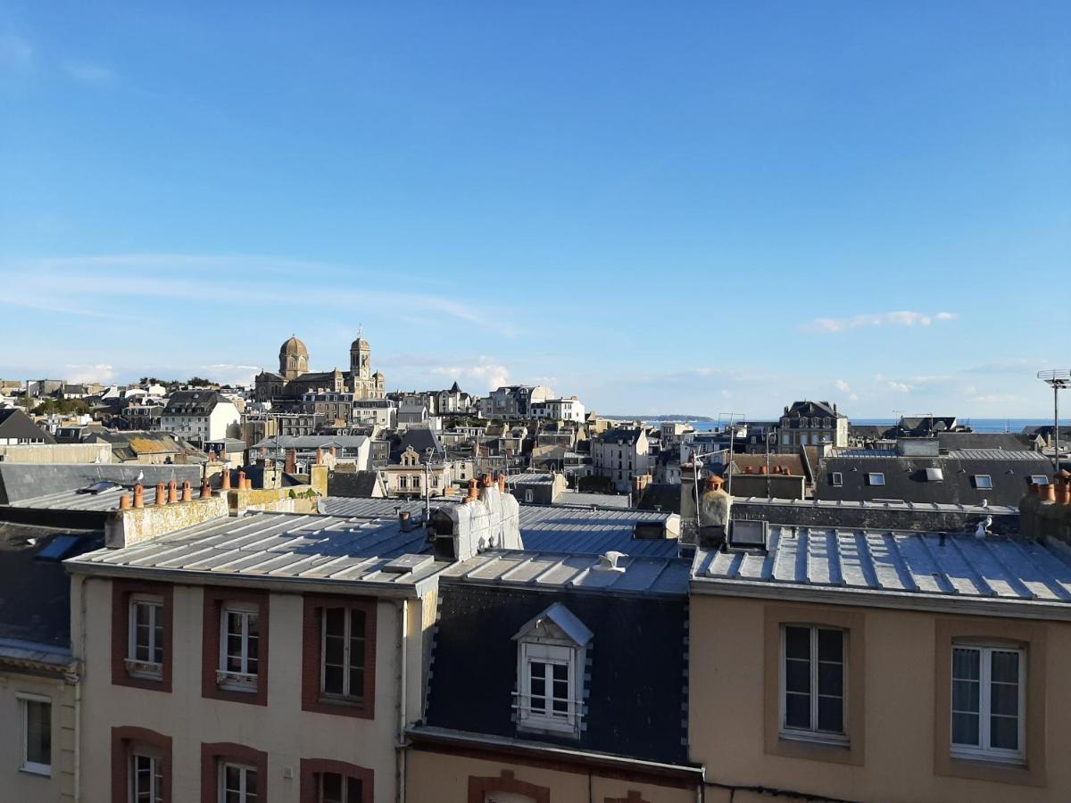 Appartamento Le Petit Michelet Granville Esterno foto